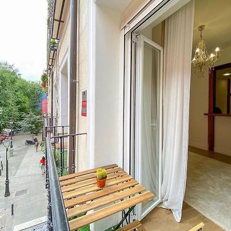 New Lavapies Spacious Flat, 2 Bedrooms And 2 Balconies Madrid Exterior photo