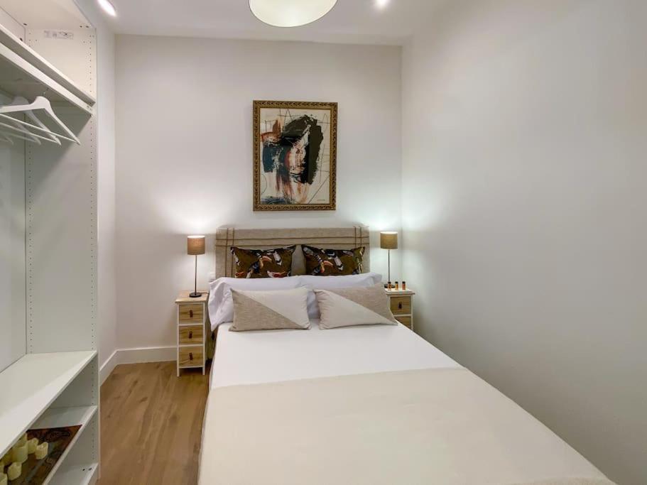 New Lavapies Spacious Flat, 2 Bedrooms And 2 Balconies Madrid Exterior photo