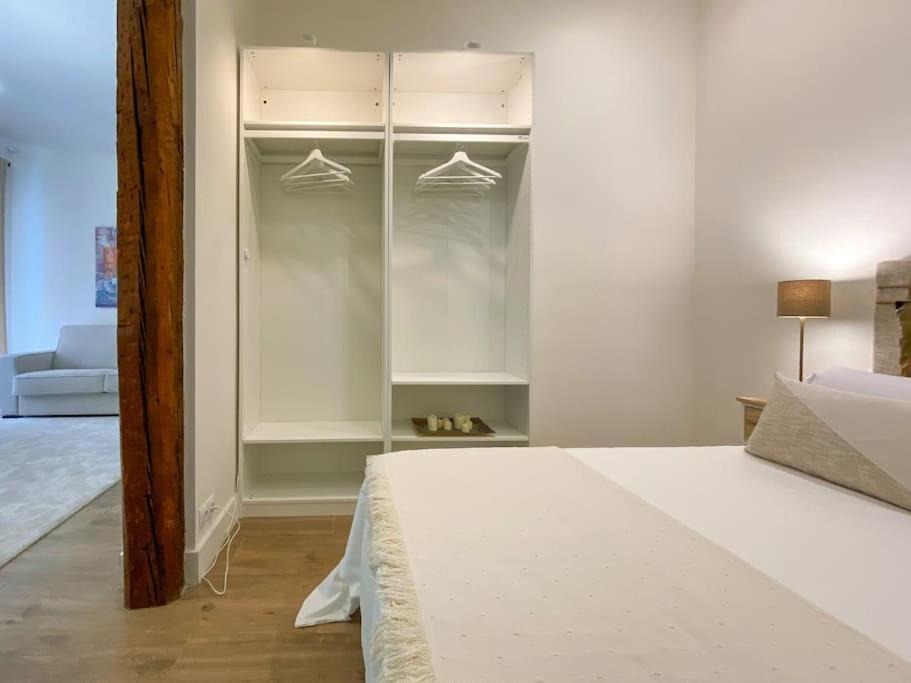 New Lavapies Spacious Flat, 2 Bedrooms And 2 Balconies Madrid Exterior photo