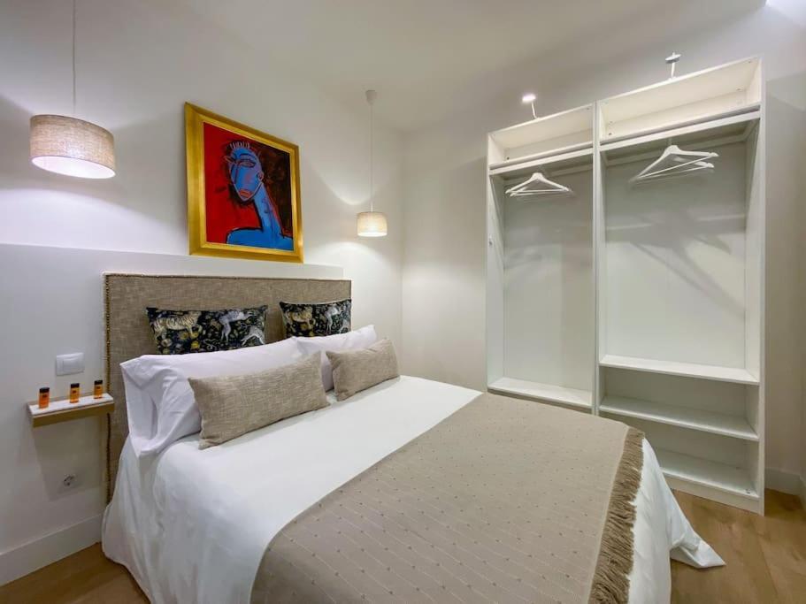New Lavapies Spacious Flat, 2 Bedrooms And 2 Balconies Madrid Exterior photo